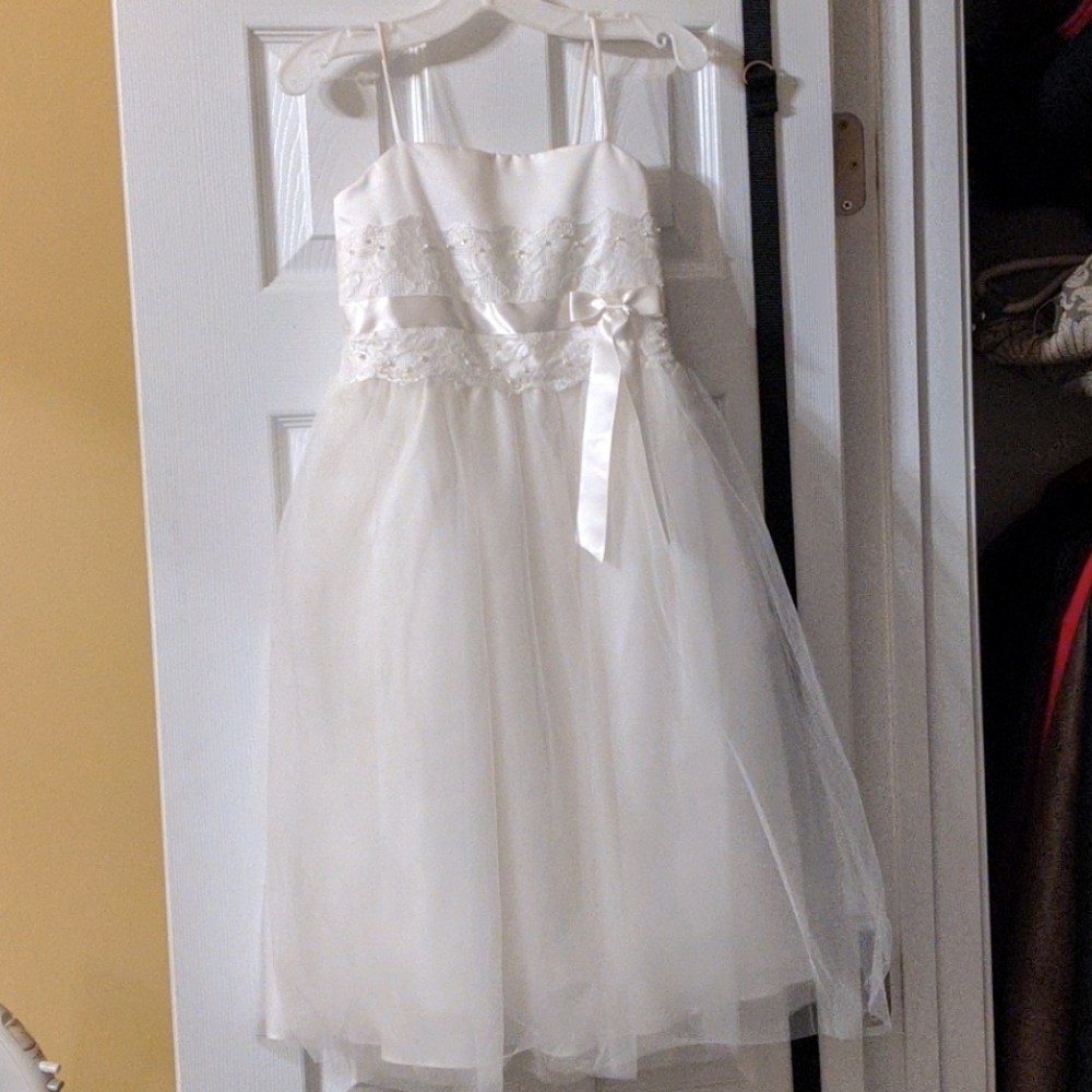 Formal junior brides dress